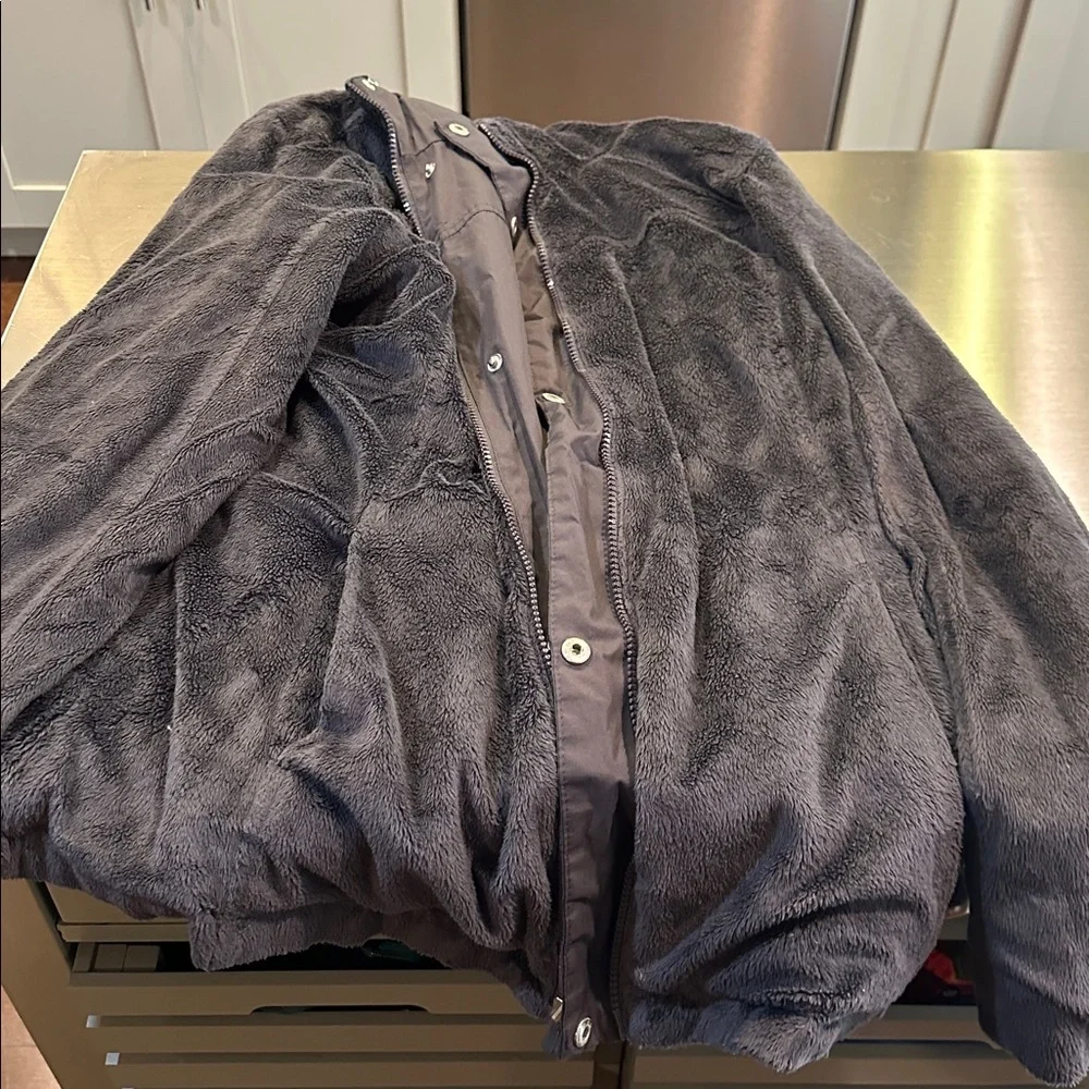 Cozy Dark Gray Fleece Jacket - Picture 5 of 6